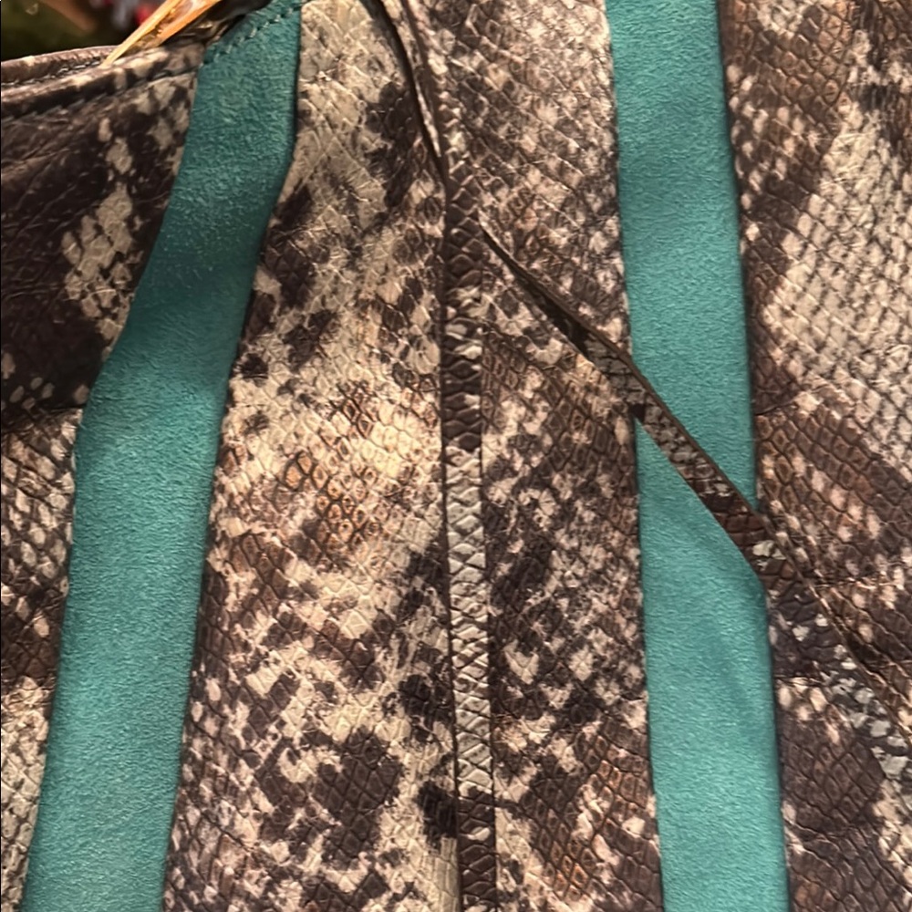 AIMEE KESTENBERG NEW Teal and Black Snake Print Women's Bag - Picture 4 of 15